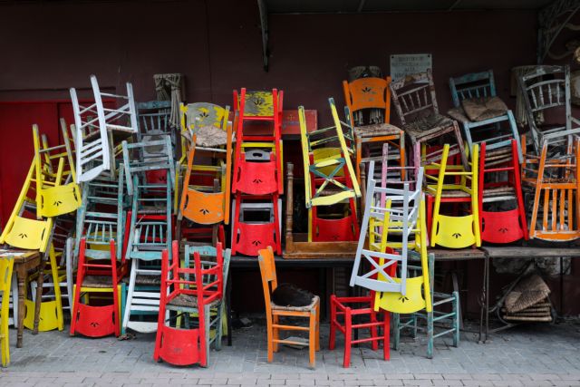 Παπαθανάσης: Μετά το Πάσχα η επαναλειτουργία της εστίασης σε εξωτερικούς χώρους