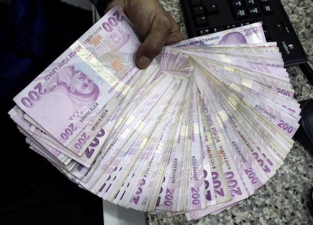 Τουρκία : Νέα πτώση της λίρας μετά την αύξηση του πληθωρισμού