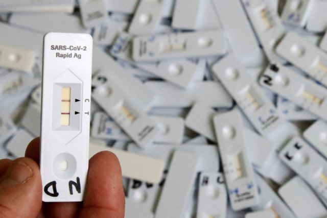 Γεωργιάδης για self tests : Οι φαρμακοποιοί ήξεραν ότι είναι σε συσκευασία 25 τεμαχίων
