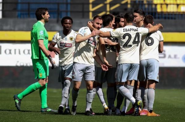 Ανέστησε την ΑΕΚ ο τραγικός Άρης (1-3)