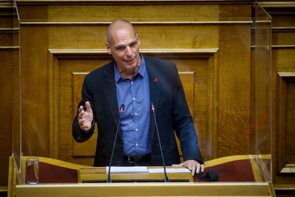 Γιάνης Βαρουφάκης : Προ των πυλών το πέμπτο μνημόνιο