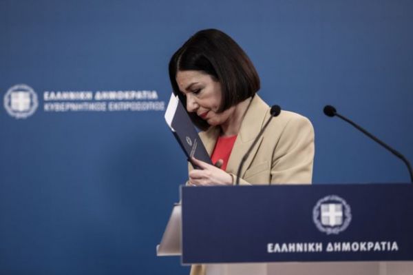 Η απάντηση Πελώνη για τα tweets του 2012