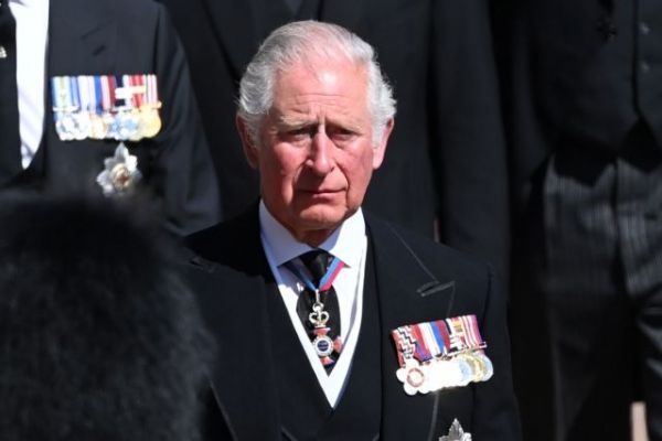 Φίλιππος : Βούρκωσε ο πρίγκιπας Κάρολος αποχαιρετώντας τον πατέρα του