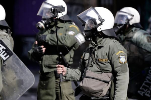 Κυψέλη: Ιερέας καταγγέλλει ότι δέχτηκε προπηλακισμό από αστυνομικούς