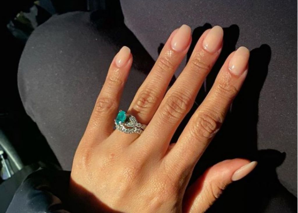 Γαλλικό μανικιούρ: Η νέα τάση που θα δώσει μια ανοιξιάτικη διάθεση στα νύχια σας