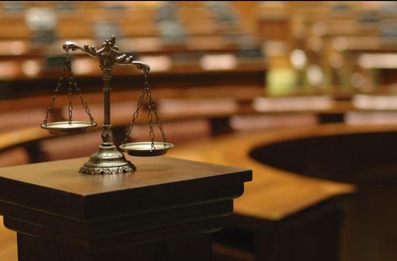 Πάτμος: Στο εδώλιο πατέρας που χτυπούσε και απειλούσε τα παιδιά και τη σύζυγό του