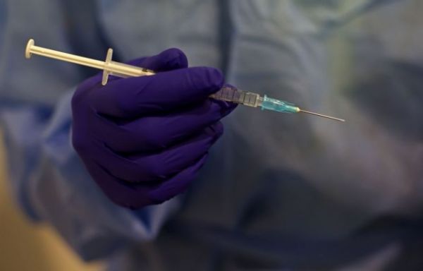 Γεροτζιάφας: Δεν πρέπει ο κόσμος να φοβάται τα εμβόλια – Τι ισχύει με τις θρομβώσεις
