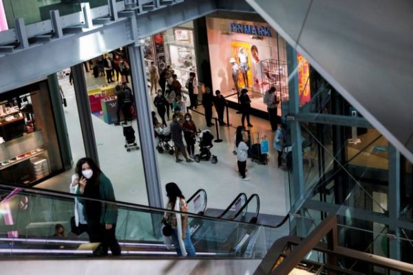 Lockdown: Ανοίγουν mall και κέντρα αισθητικής από αύριο – Πράσινο φως για click inside στη Θεσσαλονίκη