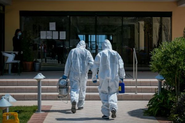 Χανιά: Σοκαριστικές μαρτυρίες μετά τον θάνατο 68 ηλικιωμένων σε γηροκομείο – Τι αναζητούν οι αρχές