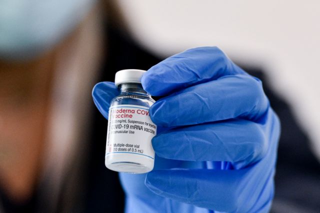 Κικίλιας: Σχεδόν 2 εκατ. πολίτες έχουν κάνει τουλάχιστον μία δόση εμβολίου