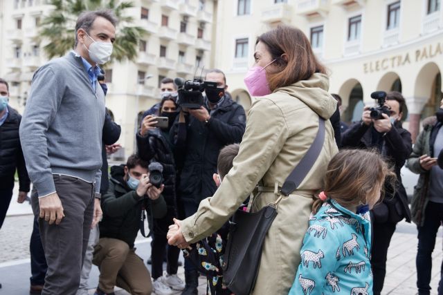 Θεσσαλονίκη: Η βόλτα Μητσοτάκη στο κέντρο της πόλης