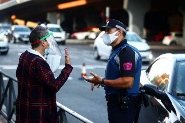 Ισπανία: Ασυνείδητος κόλλησε κοροναϊό 22 άτομα και συνελήφθη