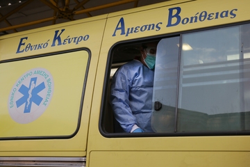 Κρήτη : 53χρονος πέθανε από ανακοπή ενώ είχε παρκάρει στο γκαράζ του πλοίου – Βρέθηκε δίπλα στο αμάξι του