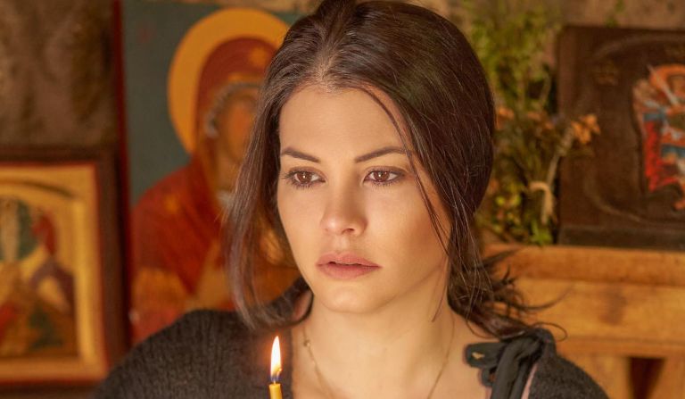 Μαρία Κορινθίου: Τι απάντησε στα ειρωνικά σχόλια για την ερμηνεία του Επιτάφιου Θρήνου