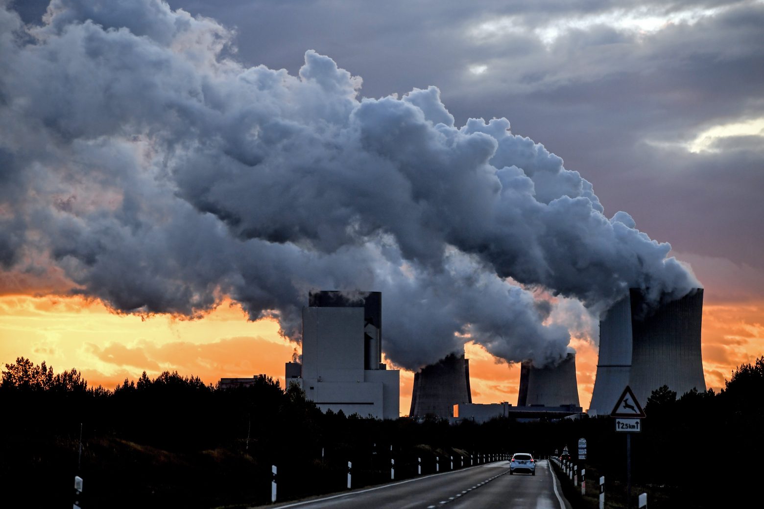 Κλιματική αλλαγή: Ο Μπάιντεν δεσμεύεται για δραστική μείωση των εκπομπών άνθρακα