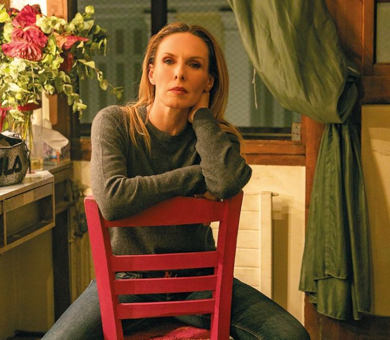 Εβελίνα Παπούλια : Οι γάμοι, τα διαζύγια και η σχέση με τον παιδικό της έρωτα