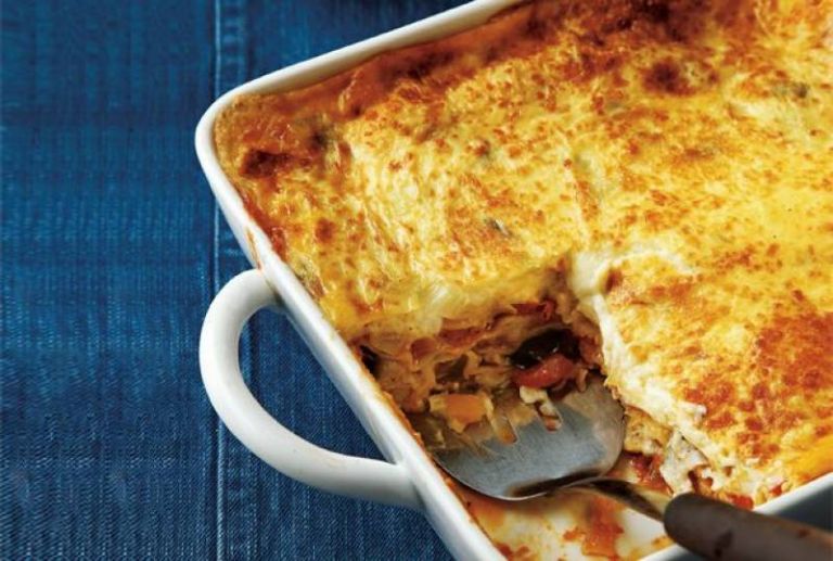 Αγιορείτικο παστίτσιο με μπεσαμέλ λαχανικών