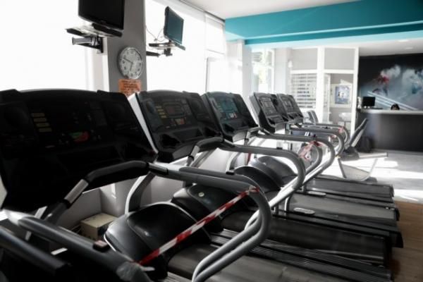 Γεωργιάδης : Ειδική ενίσχυση για γυμναστήρια – Πότε ανοίγουν κέντρα αισθητικής, σχολές οδηγών