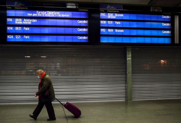 Βρετανία : «Μπορεί να αρχίσετε να σχεδιάζετε τις καλοκαιρινές τους διακοπές» λέει ο Σαπς
