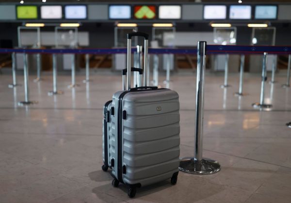 Πιστοποιητικό εμβολιασμού: Έλεγχοι στο check-in των αεροδρομίων από το καλοκαίρι