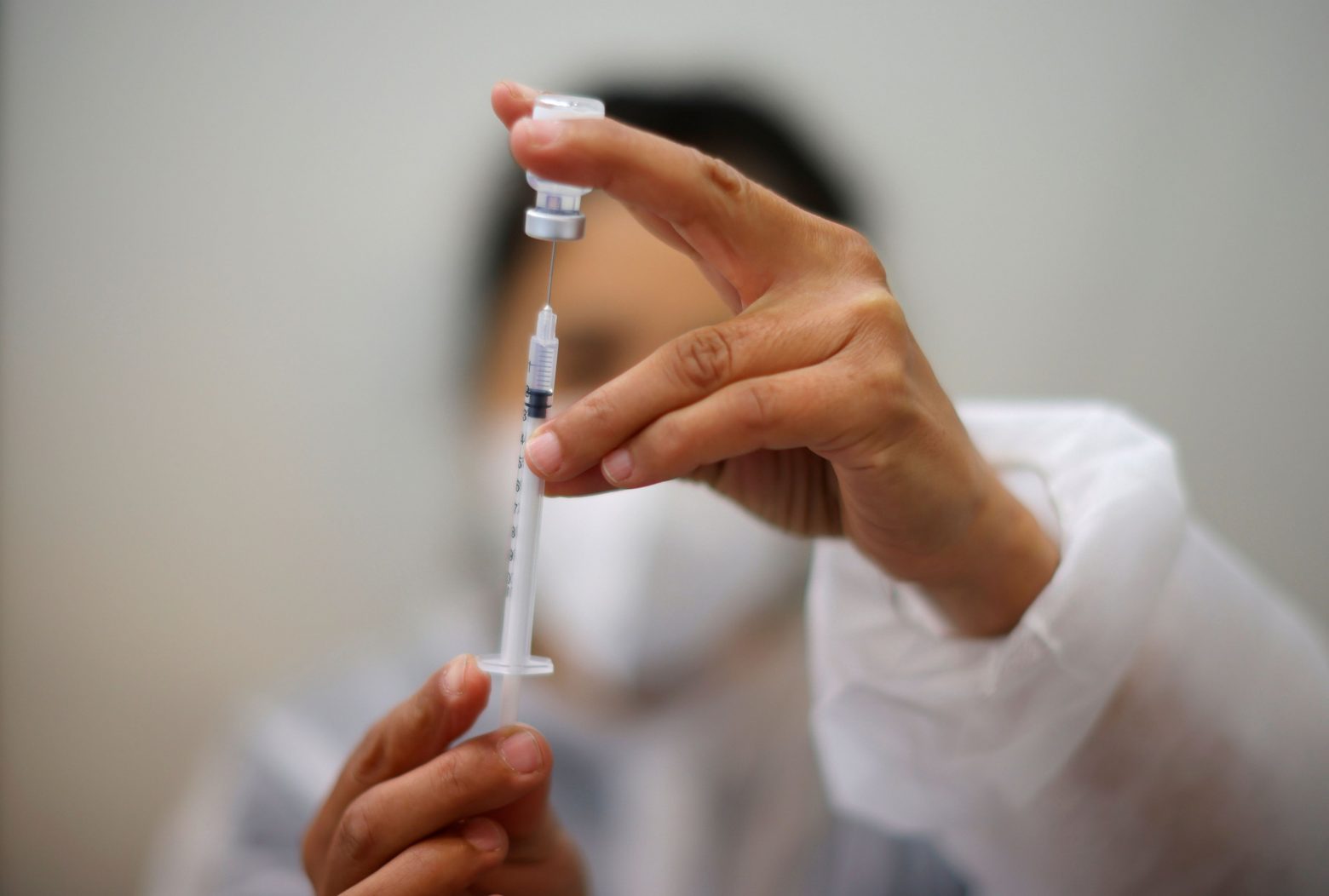 Κοροναϊός : H EE στρέφεται στη Pfizer για τις εμβολιαστικές ανάγκες του 2022-23