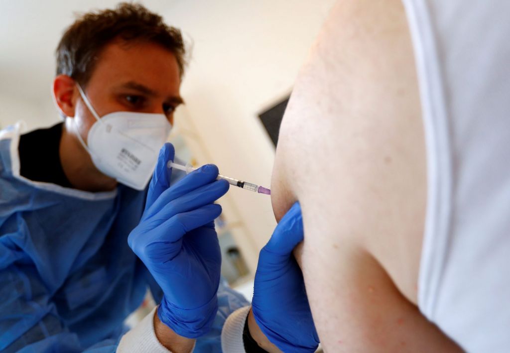Κοροναϊός: Χαλάρωση περιορισμών για εμβολιασμένους και όσους έχουν αναρρώσει εξετάζει η Γερμανία
