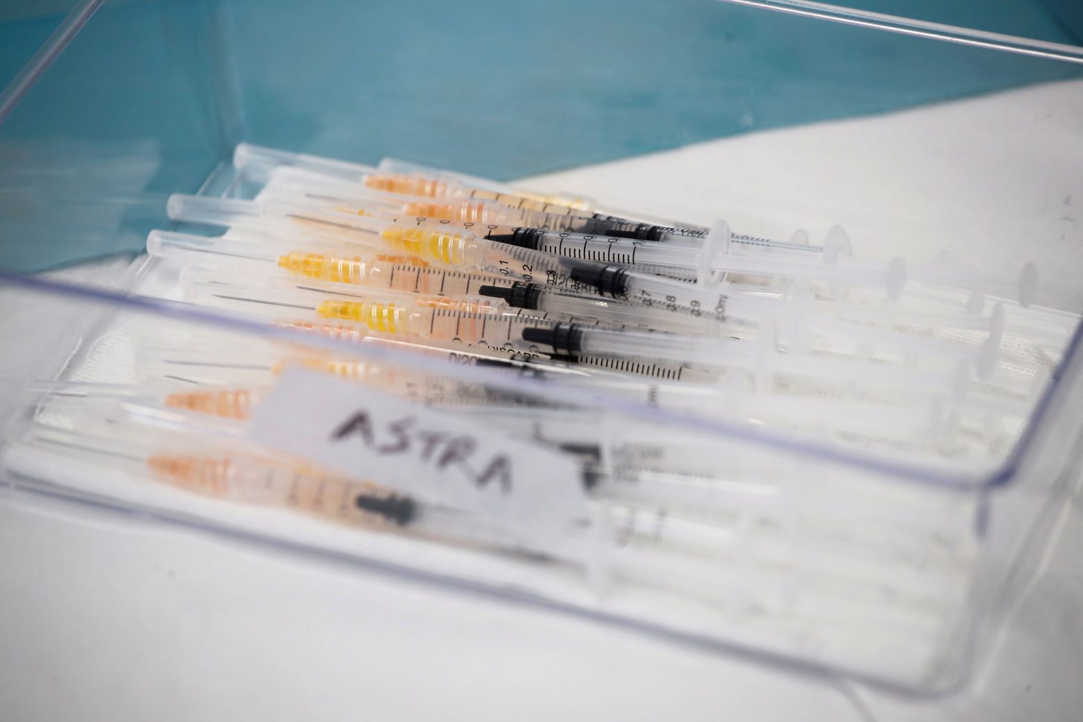 Εμβόλιο AstraZeneca : H Δανία σταματά οριστικά τη χρήση του