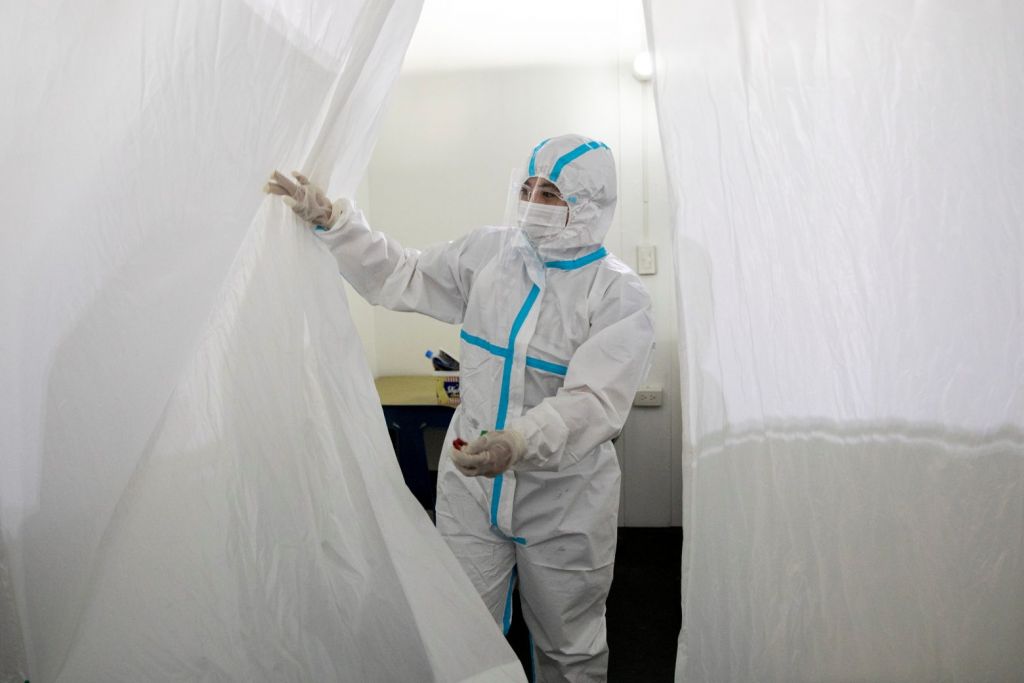 Κοροναϊός : Βρετανικό πείραμα εσκεμμένης επαναμόλυνσης ζητά εθελοντές