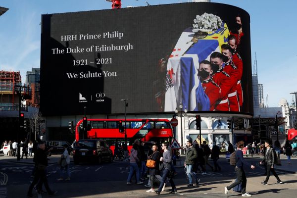Κηδεία Φιλίππου : Η Βρετανία αποχαιρέτησε τον πρίγκιπα – Τα δάκρυα και η μοναξιά της Ελισάβετ