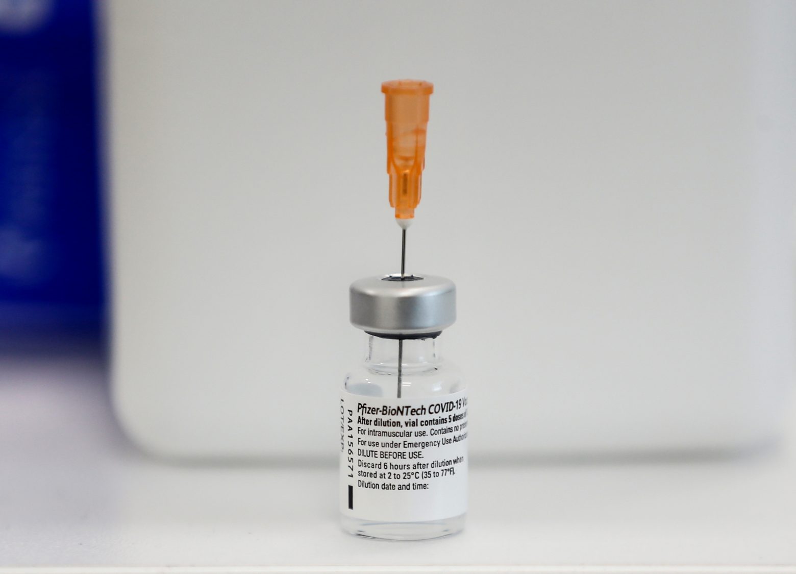Εμβόλιο κοροναϊού : Οι παρενέργειες ανά εταιρεία και ηλικία
