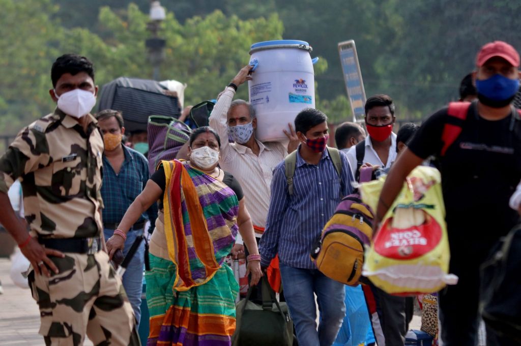 Κοροναϊός: Τι είναι η ινδική παραλλαγή και πόσο πρέπει να ανησυχούμε