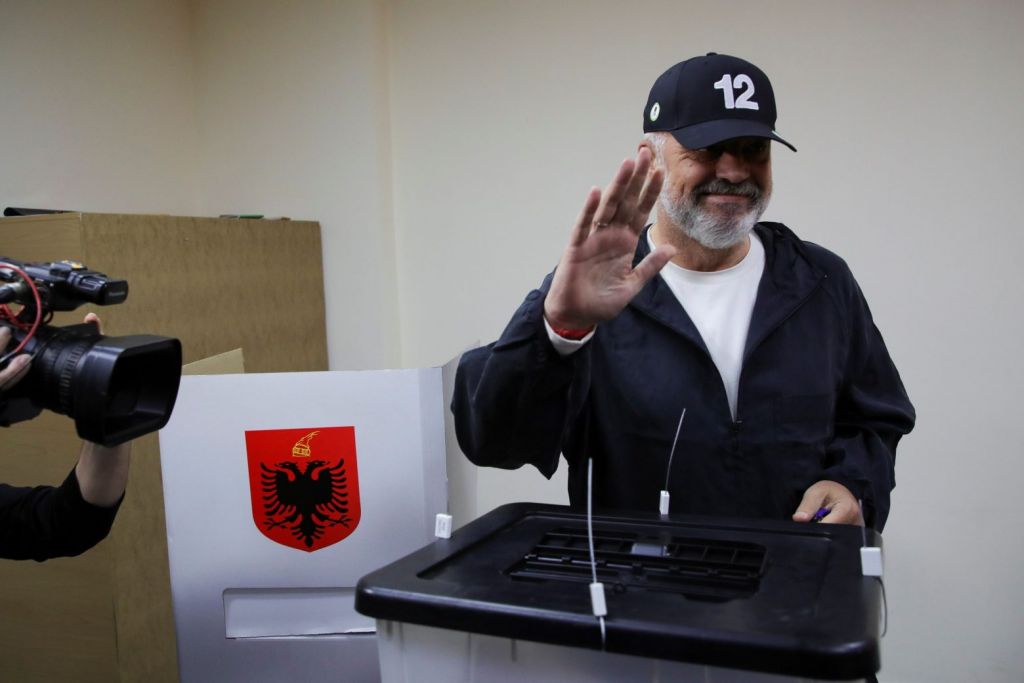 Εκλογές στην Αλβανία: Μπροστά στα exit poll το κυβερνών Σοσιαλιστικό Κόμμα