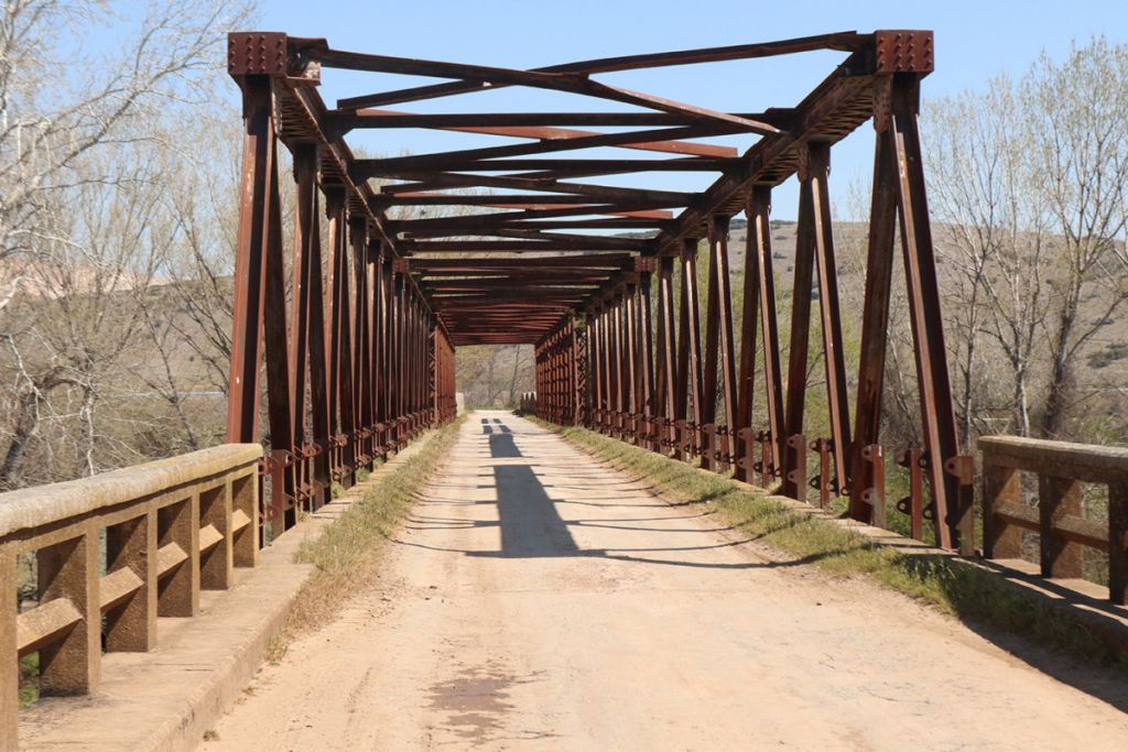 Λάρισα : Η γέφυρα του Κουτσόχερου που λατρεύουν τα νεόνυμφα ζευγάρια