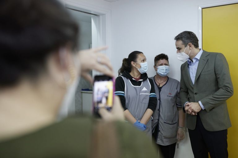 Μητσοτάκης: Ως τις αρχές Μαΐου θα έχουν εμβολιαστεί όλοι οι πολίτες άνω των 60 ετών