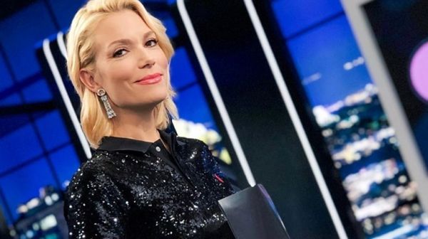 Βίκυ Καγιά: Η πόζα με λευκό μαγιό που αποθεώθηκε στο Instagram