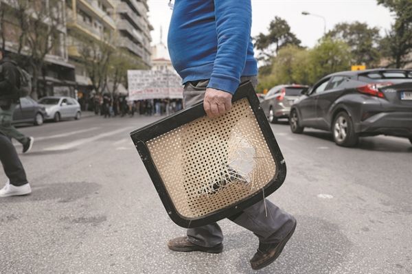 Πολιτική συμμαχία με την πανδημία