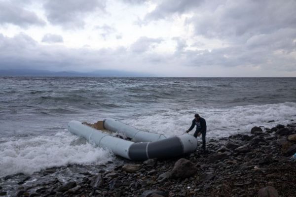 Ναυάγιο στη Λιβύη: 130 πρόσφυγες πνίγηκαν στην προσπάθειά τους να φτάσουν στην Ευρώπη