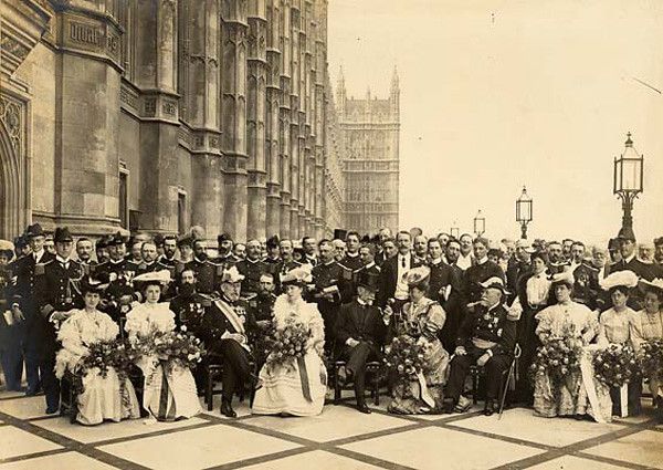 Γαλλία – Βρετανία : Ένα βιβλίο οδηγεί στον ξεχασμένο θησαυρό της Αντάντ, αξίας €750.000