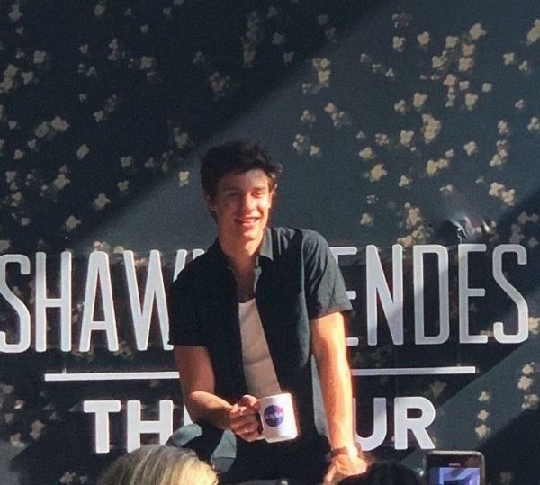 Ο Σον Μέντες την Ημέρα της Γης παρουσίασε Q&A από τον Διεθνή Διαστημικό Σταθμό