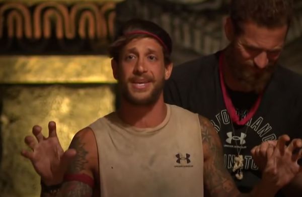 Survivor: Μακελειό με Ντάφυ – Μπόγδανο – «Ρουφιάνε να δω μόλις βγεις τι καριέρα θα κάνεις»