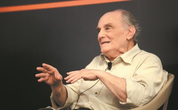 Στέλιος Ράμφος στα «ΝΕΑ»: «Ελεύθερος είναι αυτός που ξέρει τα όριά του»