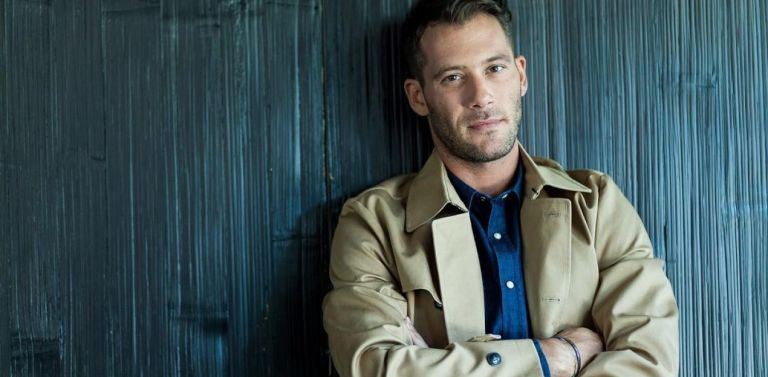 Αντίνοος Αλμπάνης: Εμβολιάστηκε κατά του κοροναϊού και έβγαλε selfie