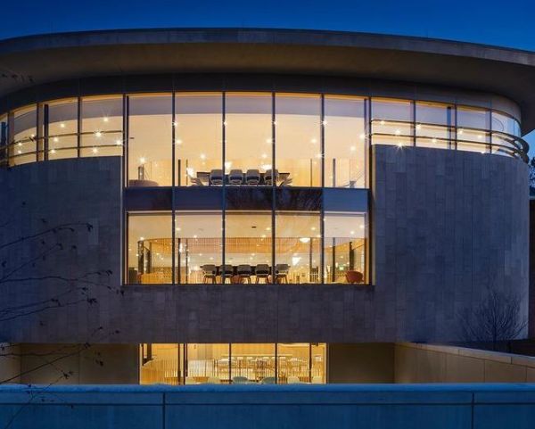 Μια πρώτη ματιά στην ανανεωμένη Neilson Library του Smith College