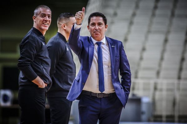 «Ανανεώνει ο Πασκουάλ με τη Ζενίτ»