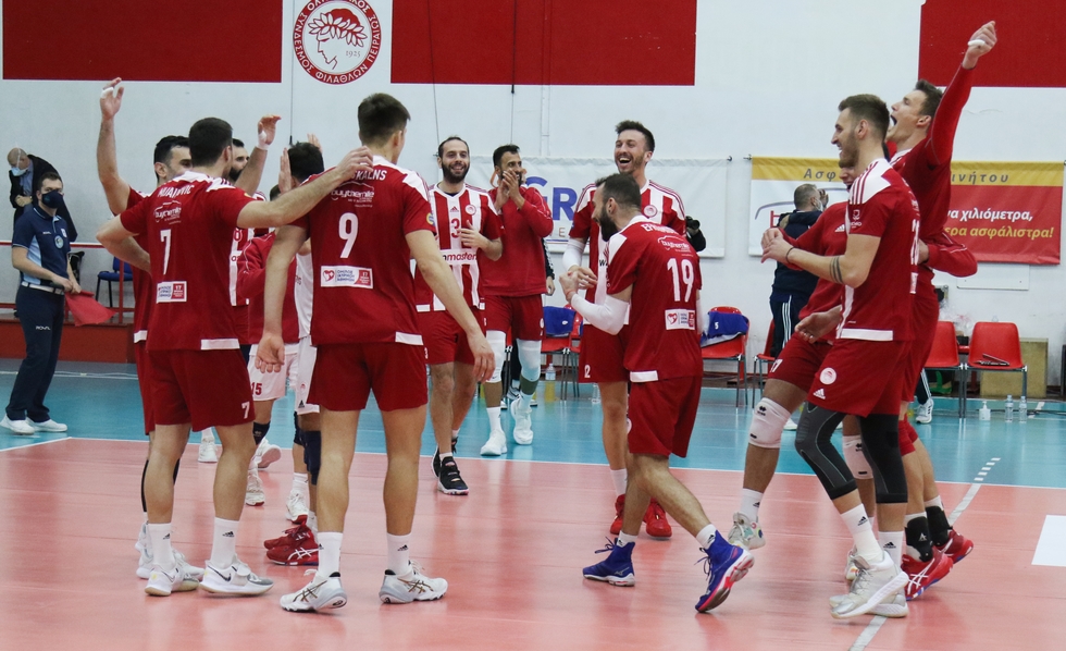 Volley League : Στέφεται πρωταθλητής στην Πυλαία ο Ολυμπιακός