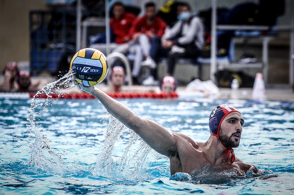 Νίκη του Ολυμπιακού στο Περιστέρι (9-5)