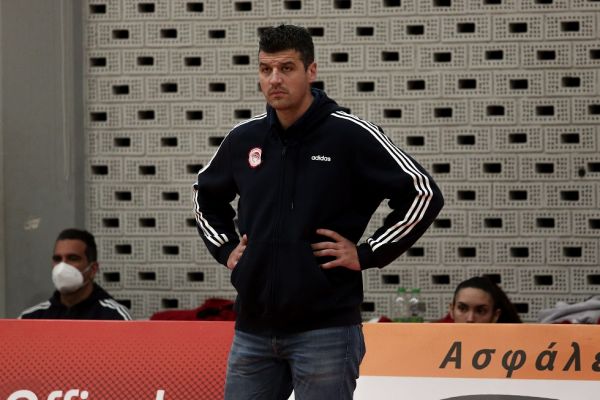 Παντελάκης : «Βρίσκουμε ρυθμό στην επίθεση, αλλά στην άμυνα θέλουμε δουλειά»