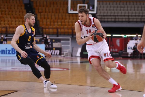 MVP της 34ης αγωνιστικής ο Σάσα Βεζένκοφ