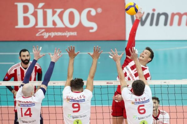 Ανώδυνη ήττα για τον Ολυμπιακό από τον Φοίνικα Σύρου