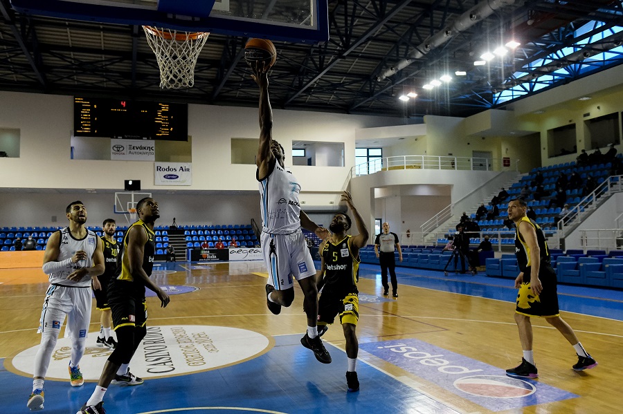 Ήταν... Κολοσσός και νίκησε την ΑΕΚ (79-72)